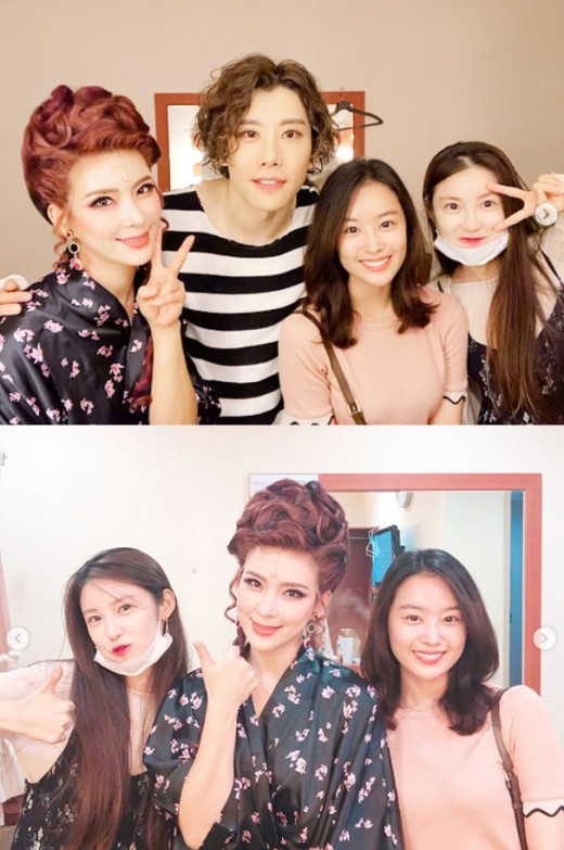 Jun Hyoseong Song Ji Eun, a former Secret, is continuing his friendship.Jun Hyoseong told his instagram on the 26th, Laughing man Jung Sun-ah sister Park Hyo Shin senior.Three hours of starry stage and Actors crazy acting ability. I came to the stable high sound, and I posted a picture with the message Snow and ears.The photos posted showed Jun Hyoseong and Song Ji Eun, who recognized the musical Laughing Man.Jun Hyoseong Song Ji Eun also takes a certification shot with Park Hyo Shin Jung Sun-ah and has a good time.