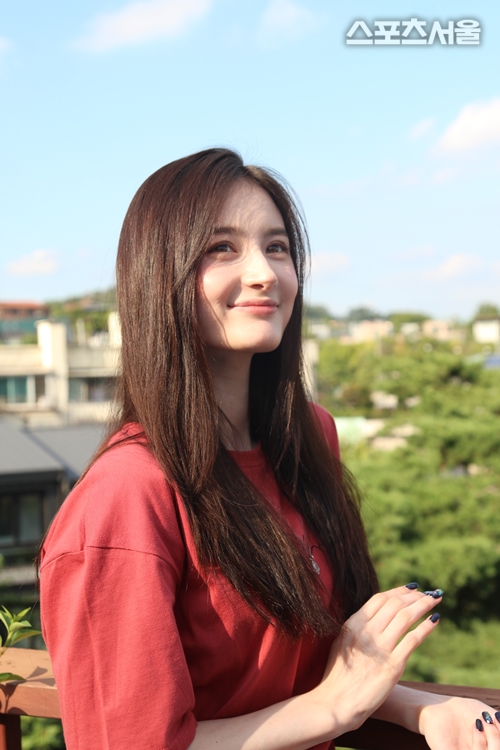 Welcome, First Time in Korea? Swatlana This winter is ahead of Idol debut <p>There is a person who attracted a lot of attention in last years MBC Everbrow Welcome, First Time in Korea? ~ Koreas First Time? (Welcome, First Time in Korea?) Appeared. I also heard the voice Is not it mixed? Even Russia s beautiful woman was a lot known. Thats right. Russia Maintained from Sakhalin and Swedullana (21 ‧ Institute of Technical Research) informed the face using JTBC abnormal talks and Welcome, First Time in Korea? And became a celebrity broadcast.</p><p>In the summer of this year, the 2018 Russia World Cup was held from his hometown Russia, so the broadcast appeared in general as a whole. It was to introduce Russias culture, language, and to have appeared as a Russian person. However, although there appeared quite a bit on the broadcast, there was one thing we did not know. Swertullana was Idol Producer who was preparing Idol. However, his activities did not have a companys strategic decision. I just caught the opportunity to accumulate memories with my precious friends as a trigger.</p><p>Swertullana starts to blow a cold wind and is scheduled to visit in a quirky appearance in addition to the known appearance at the time of informing full-fledged winter. I tried listening to the story of Swertullana preparing for Idol debut though it is not easy to live in the land of another country. Leaving him Russia Would you like to see a step from what I talked about in Korea to what I am now?</p><p>Q: How did you spend after Welcome, First Time in Korea? Appeared?</p><p>I also appeared on multiple broadcasts, but now I have interrupted the broadcasting activity. People do not know, I am preparing Idol debut Idol Producer. A few days ago I made an exclusive contract with the company. I thought that it was a newly established company and contracted with entertainment. Idol Producer Life started two years ago, but the current company has entered since February and practiced.</p><p>Q: Are you sure? I never knew of being Idol Producer. I just knew the international students line.</p><p>I have never been to Korea since I saw the entertainment world from the beginning. Korea was very interested and I wanted to learn here. In the meantime I began to work on the model at part time job I started to do Idol Producer for entertainment from the time I started contacting.</p><p>It is good that I learned dance from a young age. I attended an art school where I can learn ballet, jazz, piano etc from Russia. Even after I came to Korea, I joined the dance crew and had activity during the years and basking. In the meantime, with the idea of (Idol Producer) I will do it once? Following the companys friends of Idol Producer, I go along with the company and keep doing various things such as dance, acting, rap, singing,</p><p>Q: Why did you think you would come to study in Korea unless you saw the entertainer from the beginning and came to Korea?</p><p>I was interested in original Korean. Korean pronunciation is very beautiful. I have traveled to my country for a week with my mother on my first overseas trip. At that time I received a huge culture shock. It was wonderful that it was different from Russia culture. Although it was a short period of one week, I saw a Korean and thought of wanting to live here.</p><p>Q: It seems I got an impression. The school also passed through in Korea.</p><p>Even though I returned home I only had thought of Korea until I graduated from high school. I had trouble wondering how I could go to Korea. I told my parents I would go to Russia university yen I disagreed at the outset at first saying I would go to Korea. It converts. However, after persuading my parents for a long time, I was able to come to Korea.</p><p>Q: I persuaded my parents though it was not easy.</p><p>Our family lives with grandparents and grandmothers. Both of us wanted to go to an unconditional university to maintain a job and to work for a good job. So, I plan to accurately plan what kind of plans to live in Korea to persuade this person Dureottojyo. In my less plan, if I raise it to Korean Language Proficiency Test Level 6 within 1 year, it was an enemy when I entered Russia University. I convinced that.</p><p>Q: Have you been attracted to some of the attractions of South Korea and were thinking about staying aboard with that child?</p><p>Korean trip was also a trip, but the start was a Korean drama. A friend living next door when I did not know Korea told me the Korean drama. It was KBS 2 Man from flower. By the way, given love of nine times, Korean love begins in the wind that friends go there elsewhere for a week. What I wanted to see until my friend came back was truly very difficult. Eventually, I contacted my friend to come early. I saw all that boys over flowers and started to fall into Korea funnyly.</p><p>Q: What is the attraction of Korea that I looked at from a foreigners perspective?</p><p>Respecting the passionate Kong Family Mansion figure, consideration of consideration (honorifics) culture was good. Part that was kindly helpful for foreigners was impressive. When I came to Korea for the first time, Mom who did not even know Korean did not know English either. And since my hometown Sakhalin is countryside, it was not easy to find a way in a big city like Seoul. It was too complicated to find a way to go to an amusement park. I accidentally took a bus and went to other cities Fortunately, I could find it even with the help of others.</p><p>Which elderly couple was the most memorable. I asked that person in Korean that I remembered, How can I go there? Then, when I taught you, I knew it was not when I do not understand Korean. However, they took us directly to the hotel. I taught kindly with laughter, I still remember clearly a half minute face.</p><p>Q: I graduated from high school in May 2014 and came to Korea. Did it work as planned?</p><p>I came to Korea without going to the high school graduation ceremony in my mind to want to come to Korea as soon as possible. After that I went to a language school for a year, preparing for a college entrance examination and entering the department of political diplomacy at Sungkyunkwan.</p><p>Q: Although there should be many academic subjects that are advantageous to himself, why is it department of political diplomacy from among many subjects?</p><p>My Russia is always Kong Family Mansion. Since my parents requested it from a young age, I worked hard. My parents and I and I have all desire. So there is also perfectionism. I decided to do the Kong Family Mansion abroad, there was no need to dare to go easy way. I was interested in politics but I thought it was a challenge. But it was not easy. Unlike Russia, the Kong Family Mansion system received a lot of shock when I was a first grader. My 3rd grade but now I get used to it a little. I think that one point is still unfamiliar.</p><p>Q: Kong Family Mansion is also one of Kong Family Mansion Once, Swertullana will be a foreigner. The adaptation was the first.</p><p>It was not difficult to learn and learn from parents that they had to do everything themselves from an early age. However, communication was difficult. It was too hard if I could not understand the person I did not understand. There was a misunderstanding and a problem occurred in interpersonal relationship.</p><p>When you are in a dance crew, you do not actually have Korean. I can hardly hear everything I talked with my friends in English. So I took a feeling of loneliness. But my friends did not keep me apart. I could not communicate with the best I tried to help me, and I felt there was an invisible wall. At that time, I fought for the first time when I came to Korea I could not communicate, I did not know the reason for fighting. By that time I was able to learn Korean more quickly. Create a misunderstanding to avoid fighting.</p><p>Q: When I return to the first question again, I received a lot of attention after Welcome, First Time in Korea? How did you become famous as Idol Producer?</p><p>Frankly speaking, thanking many people for their support and attention Batunge. However, I have not wanted to appear on the broadcast in a situation I have not debuted yet. I am sorry to see it is not such a thing that I wanted to debut and greet in a nice figure perfectly prepared.</p><p>Q: So how was Welcome, First Time in Korea? Taken?</p><p>Since the appearance of abnormal talks, the shooting offer came and it is decided to appear. A friend who came to Korea who did not intend to cast her original remembered. Because I am a student, visiting Korea is not easy on the monetary side. I decided to appear as a friend to introduce Korea I felt as I saw. I am sorry that I walked around a lot and did not stay longer longer than that. I would like to have such an opportunity in my life, that is more so.</p><p>Q: What kind of reaction did my friend show after reacting to Korea?</p><p>Each of my friends came back to my hometown when I was on holiday through school in other cities. So we did shoot from July to August. When talking about Korea, I want to go and play again. My friend missed plenty of things there at the time.</p><p>Q: Do you know that friends and friends, the principal attracted attention because it was a beautiful appearance and foreigners but like Koreans?</p><p>Aye, why groteseye. Ive never heard the sound clean in Russia. Rather when I was in Russia, I thought I could not do it. Thats why Beautiful for the first time in Korea, I was really surprised when I heard the sound. I just thought it was flattery or a lie.</p><p>And I think that it is difficult to always answer questions about Mixed Blood. I asked SNS hard and sometimes raised my parents picture. Mother, father, all are Russia. My mother is a pure Russian but has a small eye level. So my mother should look like a mixed blood. My father saw his eyes like the eyes of a Korean. It seems that they take such a misunderstanding similar to that of their two people.</p><p>Q: There was also a Korean name called SNONS Bonunovi.</p><p>Maintenance I took oil and made it. The name Umbi proved a Korean name that made it difficult for Korean friends to call my real name before. The one I chose among multiple choices was the name Umbi. Everything that rice (beauty) entered was among them The undressing choice became the most suited choice.</p><p>Q: I am also named Umbi, we are going to make it even if I debut now. For that reason, I recently arranged SNS photos.</p><p>Since I am preparing for my debut soon, I have some parts that Ive organized. I also did personal things, stress, and a difficult period of time. Thanks to Welcome, First Time in Korea? Thanks SNS star, is not known for broadcasting? I wanted to restart that part and left only the memories that I had memorized and organized.</p><p>Q: If I prepare for debut soon, is not that far in the D - Day?</p><p>Yes, I could schedule my debut. I debut after a few months. I made a plan to debut from November to December this year. Song work is also in the stage of adding hands. I think that it will be busy preparing for debut from this week. So I went to my hometown at the end of July.</p><p>Q: I am waiting for the debut of Swertullana. In addition to the known figure, I am interested in dancing and singing.</p><p>The first stock field is wrap. I am preparing while writing lyrics directly. Since it is inevitable that it is a foreigner, Korean pronunciation is not accurate, and when I wrap it I practice using a lot.</p><p>Q: Im looking forward to preparing it steadily. So then whats the plan for the future to succeed after debut?</p><p>I am planning a plan with an eye on front that it is an improvisational person. Still want to succeed with a friend who makes a debut and practices with me. So do your best. I am known for a little now and it is not a burden. I do not want to have disappointment who will say good on SNS. So I have the idea that I must be more enthusiastic. I want to make a debut with a nice figure and correctly display my ability. Especially until now Idol There are no local Russians in the middle. I want to break my prejudice about Russia as the first Idol born from Russia.</p><p>Is a corner focusing on SNS and people who are talking about in the Internet community and you can meet more diverse content by using the facebook SNS Hot Star page.</p>