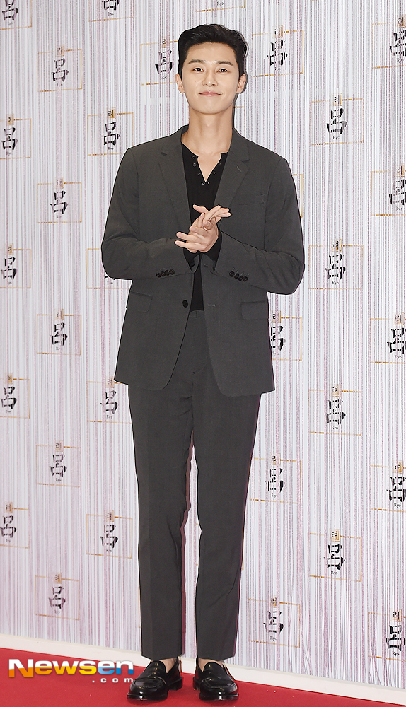 <p>Kampo Premium Shampoo (Lu) Launch 10th Anniversary Meeting and Photographs Moon August 27 afternoon, held at the headquarters of Seoul Yongsan Amorepacific Corporation.</p><p>Park Seo-joon this day participated.</p>