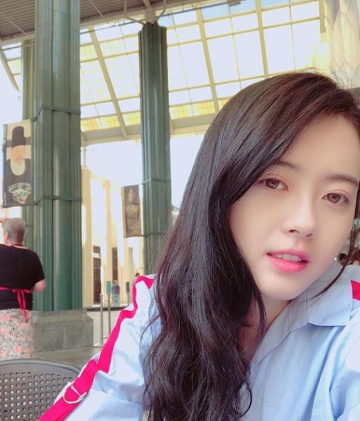 Actor Go Ah-ra has revealed his current situation.Go Ah-ra posted a picture on his Instagram on the 28th.Go Ah-ra in the photo looks at Squint Camera, her brown eyes catching her eye.The netizens who watched this are responding such as Pretty well, Clean, Go Ah-ra and Full Goddess.