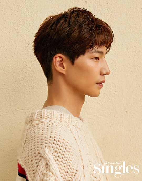 Actor Song Jae-rim revealed the appearance of a handsome atmosphere.The pleasant fashion magazine Singles for the dignified Singles released a picture of actor Song Jae-rim returning to clean up hot once in November.In this picture, Song Jae-rim is the back door that received praise from the staff of the filming scene with a skillful and sophisticated pose, digesting FW look such as knit and leather jacket even in a heat wave exceeding 40 degrees.Actor Kim Yoo-jung and Yoon Kyun-sang together with the drama Once clean hot, a drama that has gathered a lot of expectations from casting, dramatized the popular webtoon.In this work, he plays a new Character Choi Gun, which is not in the original work. In an interview with the pictorial, he said, It is a cheerful Kidari uncle who helps the main Character Gil Osol.When I saw Choi, it was interesting because it was an influence on the story flowing differently from the original. After turning from model to actor, he has accumulated filmography from the beginning of the film, and he said, I have never doubted my Choicess after choosing a job as an actor.I only worry about it. The more I act, the heavier the responsibility and obligations become.Actor Song Jae-rim, who has been building filmography sincerely without a blank period after his debut, said, At least two works a year are caution.I do not like the time of empty space or empty space when I am at home after finishing my work like a tinnitus sound when I go to a quiet place in a loud space.It is better to be able to rest when you see a clear goal point even if you rest. Asked about the appearance of Song Jae-rim in everyday life, he said, Since planning is a habit, energy is turned off when time comes out.I am attracted to the hobby of controlling something by using techniques such as bikes, surfing, car drafts, and saxophones. He also talked about how to balance work and life.The following interview with actor Song Jae-rims picture can be found in the September issue of Singles and the fun online playground Singles mobile.