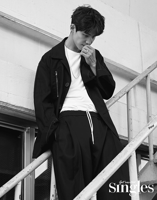 Actor Song Jae-rim revealed the appearance of a handsome atmosphere.The pleasant fashion magazine Singles for the dignified Singles released a picture of actor Song Jae-rim returning to clean up hot once in November.In this picture, Song Jae-rim is the back door that received praise from the staff of the filming scene with a skillful and sophisticated pose, digesting FW look such as knit and leather jacket even in a heat wave exceeding 40 degrees.Actor Kim Yoo-jung and Yoon Kyun-sang together with the drama Once clean hot, a drama that has gathered a lot of expectations from casting, dramatized the popular webtoon.In this work, he plays a new Character Choi Gun, which is not in the original work. In an interview with the pictorial, he said, It is a cheerful Kidari uncle who helps the main Character Gil Osol.When I saw Choi, it was interesting because it was an influence on the story flowing differently from the original. After turning from model to actor, he has accumulated filmography from the beginning of the film, and he said, I have never doubted my Choicess after choosing a job as an actor.I only worry about it. The more I act, the heavier the responsibility and obligations become.Actor Song Jae-rim, who has been building filmography sincerely without a blank period after his debut, said, At least two works a year are caution.I do not like the time of empty space or empty space when I am at home after finishing my work like a tinnitus sound when I go to a quiet place in a loud space.It is better to be able to rest when you see a clear goal point even if you rest. Asked about the appearance of Song Jae-rim in everyday life, he said, Since planning is a habit, energy is turned off when time comes out.I am attracted to the hobby of controlling something by using techniques such as bikes, surfing, car drafts, and saxophones. He also talked about how to balance work and life.The following interview with actor Song Jae-rims picture can be found in the September issue of Singles and the fun online playground Singles mobile.