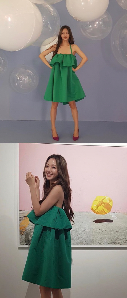 Han Ye-seul posted several photos taken on an Exhibition on Monday.Han Ye-seul in the public photo is taking various poses in front of the works.Dressed in a refreshing green One Piece, Han Ye-seul has emanated a sexy yet innocent pale-colored charm - especially a lovely eye-catching.Meanwhile, Han Ye-seul recently signed an Exclusive contract after discussions with Partners Park.