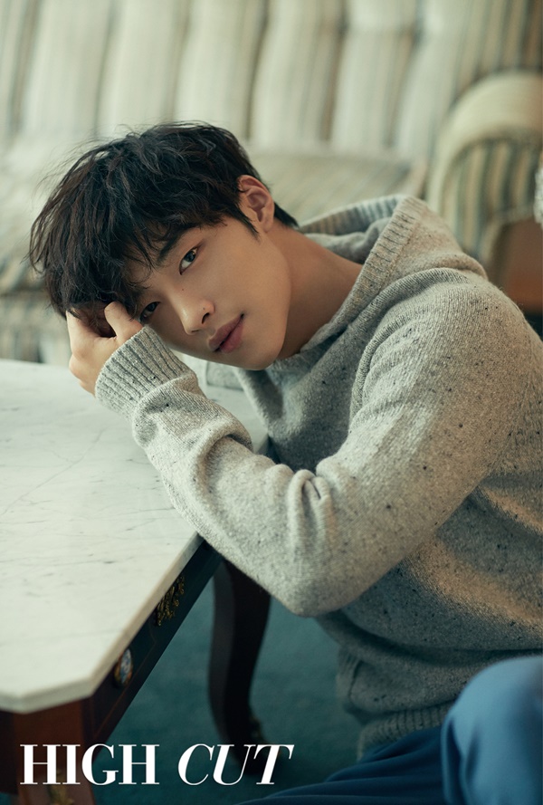 Actor Woo Do-hwan lined the border between boys and men and decorated the cover of the magazine Hycutt.Woo Do-hwan has released a routine appearance of taking rest through the style magazine Hycutt pictorial.Under the warm natural light, clear and young skin and clear eyes without double eyelids revealed a transparent boyhood.It features basic items such as warm knit, white shirt, and white tee, and shows the charm of superior physical male.It emits a bass voice and a fragrant body odor and makes you imagine a deadly Temptation.In an interview after shooting, Woo Do-hwan said why he joined the crank-in movie Lion on the 14th.After first being noted for the role of the master snapback, everyone around us said, The next is really important, the next is really important.(Laughing) Its always a critical time, so it seems like the script is the standard: whether its fun, if I can express it well, and why I chose lion.I think I was a little possessed when I first met the director, and if I went as you said, I would have a really interesting movie.It is a Feelings movie that has not been seen much in Korea until now. Everyone said, This movie itself is a challenge.When asked about the resemblance to the poetry of the Great Temptation, he said, Of course, I do not like How do you hate me? I do not know if it is a buzzing tone, but it is right to say straight.I dont want to talk about it or take it from behind, but I dont want to take it from behind, and I dont want to take it from behind.He also expressed his feelings about his recent attention as a four-person rookie along with Jang-yong, a former president of Yang Se-jong. Woo Do-hwan said, Thank you for joining with good actors.Im ashamed, and Im going to have to work harder to be with you. And this is a stimulus. Ive never met those three.There are some things like the strong Feelings as Actor of the same era, and they seem to be influenced by their acting work, and it seems to be amazing in reality.I think its Feelings, he laughed.Woo Do-hwans picture can be found on Hycutt 226 published on the 30th.