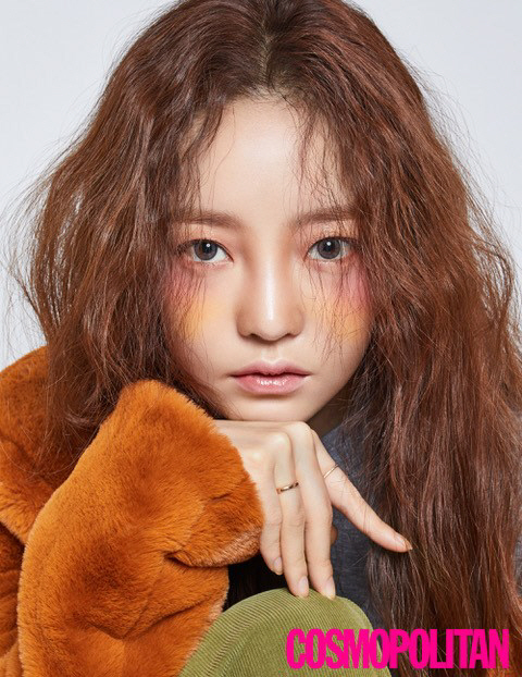 Goo Hara - Hwang Seung-eon - Claudia Kim is on a magazine photo shoot.In the final episode of JTBC4 My Professor and the Madman Beauty Diary (hereinafter referred to as Mamma View), which will be broadcast on the 30th (Thursday), 3MC Goo Hara, Hwang Seung-eon and Claudia Kim will be filming fashion magazine pictures in the coming fall.The three people propose autumn fashion and beauty trends one step ahead and reveal their personal color beauty items.As a last reply, I will show more beautiful tips and exciting content than ever.At the recent magazine shooting scene of the members of Mama View, the three people decided on the concept considering the style and trend that suit their tastes.Goo Hara is a Lip Addiction with a nude rose color, Hwang Seung-eon is a black smokey makeup with an intense feeling, and Claudia Kim is a chorus of personality charm with the concept of Funky Girl expressing glossy skin.In the group photo shoot, the three people showed the co-work that had been made in Mama View in the meantime.3MCs picture can be found in the September issue of Cosmopolitan and the official website.On the other hand, this broadcast will also introduce the Autumn New Year Beauty item, which 3MC Choices.Hwang Seung-eon will test eye shadows, Goo Hara will test blushers, and Claudia Kim, known as the famous Lip Duckhoo, will test various types of personal lipsticks directly.Goo Hara - Hwang Seung-eon - Claudia Kims photo shoot scene, which was a farewell to Mama View, can be found at JTBC4 My Professor and the Madman Beauty Diary broadcasted at 8:30 pm on the 30th (Thursday).It will be broadcast simultaneously through Naver V LIVE.