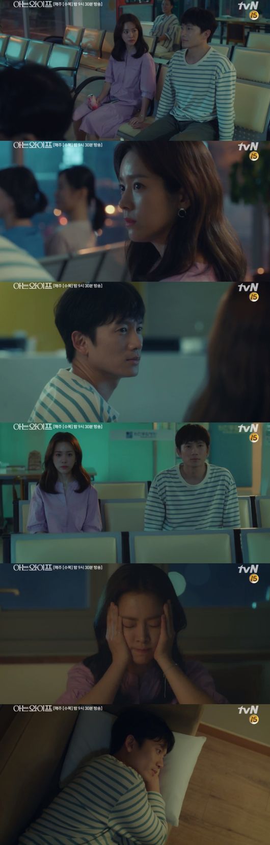 Han Ji-min of Knowing Wife finds out that the man in the dream is Ji Sung.In the 9th episode of TVNs Drama Knowing Wife (playplayplay by Yang Hee-seung and director Lee Sang-yeob), which aired on the 29th, Ju-hyuk (Ji Sung) and Woojin (Han Ji-min) were confused as their hearts grew toward each other.Joo Hyuk was not satisfied with his life and changed his past.So, he is married to Hyewon (Ganghanna), not Woojin, and Woojin appeared at the bank and eventually the relationship between the two continued.But before the fate changed, Ju-hyeok, who had a memory, was attracted to Woojin, which was also the same for Woojin.Woojin was not living without a complete memory of Juhyeok, and he repeatedly appeared in his dreams of Memory before his fate changed.However, the face of the man appearing in the dream did not appear clearly, so he lived with frustration.Then, Joo Hyuk and Woojin, who met each other, tried to deny the fateful attraction toward each other, and they continued to enter each others lives.On the 29th broadcast, Woojin did not refuse to be attracted to Joo Hyuk, and on this day, Joo Hyuk was out of the situation when he was looking for Woojins mother together.As Hye-won knew this, the conflict began in earnest between the two, and eventually the misunderstanding about the outpatient was solved, but the cracks began between them.But the closer he got to the relationship between Joo Hyuk and Woojin, when they came across another meeting in the hospital.Joo Hyuk had to spend a day in the hospital due to her back treatment, and Woojin had to undergo a sleep test at the hospital because her mother (Lee Jung Eun) was irritated because she could not sleep.But Woojins mother entered the room where Joo Hyuks mother was, and Joo Hyuk and Woojin came across.At night, Joo Hyuk and Woojin met in the lobby, and Woojin asked Joo Hyuk how he knew how to take his medicine, and Joo Hyuk said, It was recommended by the pharmacist.Later, they watched TV together, and accidentally touched their fingers and felt strange feelings.Woojin felt excited and Woojin returned to the room and recalled that he had touched his fingers with Juhyuk.Then the preview video was released, and Woojins dream reappeared, this time Ji Sungs face was seen as it was.In addition, Woojin said, Did you know from the beginning of my mother? Woojin finds out that the man who seemed blurry in his dream is Ji Sung, and I am curious about whether their relationship will change.TVN Knowing Wife broadcast capture