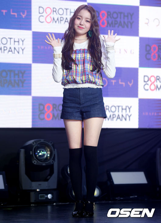 The roll model is IU, the respectable senior is Shin Seung Hun.The new singer Valentino Rossi held a showcase commemorating the release of the debut album Shape of Rothy at the Yes 24 Move Hall in Seogyo-dong, Mapo-gu, Seoul on March 30, and released the stage of the debut song Burning Man for the first time.With his unique charming vocals, he announced the debut of a talented newcomer.Valentino Rossi is a rookie singer produced by Singer Shin Seung Hun and is a notable newcomer with skills and visuals.Since last year, he has successfully completed free debut by releasing songs such as Stars and Sulae.As Valentino Rossi, who was called Muse of Shin Seung Hun, was attracting attention, it was an hour of proper performance.Valentino Rossi said, Before that, I greeted you with two ballads, and I am trembling because I do this debut.I am thrilled and thrilled because I have been waiting for this time for five years. Valentino Rossis debut album Shape of Rothy meant to present the first form of Valentino Rossi to be reborn as Lee Su-hyun with his own music.It is an album with Valentino Rossis release table that he will walk the all-weather Lee Su-hyuns way without staying in one genre.Valentino Rossi has set up a variety of stages from Stars released last year to Burning Man debut song.Especially, The representative said that my voice and guitar would fit well, and that if I have more guitar skills, I will buy it.I really hit the guitar and bought it because I increased it. Valentino Rossi, who played guitar and showed off his charming voice, was a talent that crossed the realm from Michael Jacksons to Red Velvets.There were applause from all over the showcase scene in the appearance of Valentino Rossi enjoying the stage.The album title song Burning Man was produced and composed by Shin Seung Hun, as well as previous works, and Kim Na participated in the lyrics.It is a tropical genre song, a sophisticated melody that seems to listen to well-made pop songs and a high-quality track.We excluded the popular language of love and separation, compared love to candles and fireflies, and approached emotions from another perspective and differentiated them.Valentino Rossi explained, If Burning Man showed lyrical sensibility when he announced the ballad, he tried to show another sensibility this time.Valentino Rossi was selected as Idol Producer through audition for the Valentino Rossi Company during his junior high school years and debut after five years of Idol Producer.Valentino Rossi said: Ive dreamed of an idol singer since elementary school; Ive been auditioning since middle school, going to Practical Music School.I was worried about going, but after auditioning, a few days later, the representative contacted me that I wanted to see it myself.You can go to any company, but I want to practice more and make a solo singer because my voice is attractive.I knew that I was lacking, so I started practicing immediately. In particular, Valentino Rossi has revealed his special affection and trust for Shin Seung Hun, who is also a producer and music senior.Valentino Rossi said of producer Shin Seung Hun: It was too short at first, and I could not sing any ballad songs at all.I met the representative, and he almost created my vocal cords. I am so grateful. He told me that I saw something.I think I am now because I have brought out the advantages that I was hiding. Valentino Rossi also said, I can not say that it is not a burden, but I have a sense of responsibility as much as that.I think that I should work hard so that I do not become anyone in everything I have accumulated so far. Valentino Rossi commented on the title he wanted to get besides Shin Seung Huns Muse, disciple, I have not thought about the title yet, but later I want to show something of Valentino Rossi only.I hope you build it through the stage today. Shin Seung Hun came to the showcase scene of Valentino Rossi and cheered him.Shin Seung Hun said: Ive been watching it since the beginning and Ive done really well.If it was still on the ground before, it seems that the ship entered the water through Burning Man through Showcase.I want to be a producer who helps me do what I want to do as a helper when Lee Su-hyuns attitude of I can do this myself is equipped.I will be an all-weather artist who can digest any genre. The feature of this album is the growth process of Valentino Rossi, who goes from girl to lady.With free debut songs that can feel curiosity and self-discovery, I expressed another perspective and value of Valentino Rossi, who turned 20 years old through new songs Burning Man and Finding Lost Time.It seems to buy the sympathy of the public living in the same age as Valentino Rossi.Valentino Rossi also said, I saw Shin Seung Hun, and of course I wanted to write a song.I am going to write alone and get a confirmation from the representative, but I am still trying because I am not enough. Honestly, my role model is IU senior.Its so cool, not only singing, but also Acting, writing and writing, and its so beautiful. I really want to look like IU seniors.He added that the admirer was Shin Seung Hun senior.Valentino Rossi, a charming Voice, versatile talent and talented rookie.As Shin Seung Hun has guaranteed, her growth, which has taken a proper picture of the snow stamp as a newcomer to the music industry this year, is more noteworthy.I have a lot of big goals, but first of all, I want to make Valentino Rossis signature Voice and let many people know my voice.The goal is to be a singer who gives comfort and healing to many people.