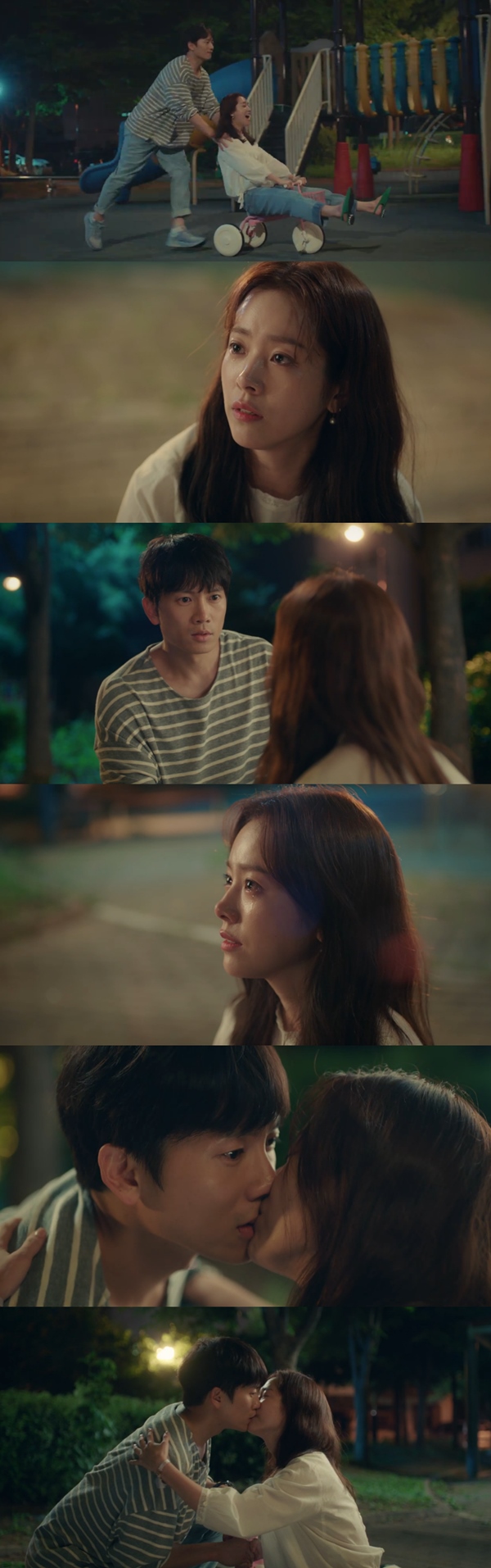 In the 10th episode of the TVN drama Knowing Wife, which was broadcast on the 30th, Ji Sung (Cha Ju-hyuk) was placed in Danger, where he would divorce Kang Han-Na (Lee Hye-won).Back in hospital, Ji Sung fought Kang Han-Na; Kang Han-Na was disappointed with Ji Sung and sent divorce papers and luggage to Ji Sung.Ji Sung tried to persuade Kang Han-Na, but hung up saying, This is not what Im doing. Ji Sung blamed himself.Park Hee-bon (Cha Ju-eun) agreed to divorce the two men. Han Ji-min (Seo Woo-jin) just looked at them.Ji Sung was put in a Jang Seung-jo (Yoon Jong-hu) home; Ji Sung continued to struggle to turn Kang Han-Nas mind.Han Ji-min asked Ji Sung if he had fought Kang Han-Na because of him, and Ji Sung said he was blaming himself and did not care.The company marathon was held; Han Ji-min continued to look back, worried about Ji Sung.When one participant heard that he had fallen into cardiac arrest, he worried that it might be Ji Sung, when Ji Sung appeared in front of Han Ji-min and asked, Whats going on?Han Ji-min was suddenly in tears of relief and in confusion.The mind-difficult Han Ji-min overdrinked at the party; Ji Sung and Han Ji-min talked at the playground.Han Ji-min, who was thrilled by Ji Sung, said: One thing is not OK, I just dont know everything.I do not know conscience, guilt, and just one thing is that I like the deputy a lot. Ji Sung said, No, no, but Han Ji-min pulled Ji Sung and kissed him.Ji Sung was in Danger to be divorced after taking care of Han Ji-min.Han Ji-min decided to date Jang Seung-jo for a month, but Ji Sung continued to care.Eventually, he got drunk and had an accident kissing married man Ji Sung with Confessions; between the two, he felt sorry for Jang Seung-jo, who knew nothing.In the trailer, the subway homeless made meaningful remarks; an exciting development is expected to unfold whether Ji Sung will be able to return to the past.