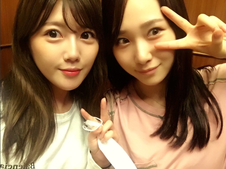 Group AKB48 members Miyazaki Prefecture Miho and Takahashi Juri Ueno released selfie photos ahead of Mnet Produced 48 final live broadcast.Miyazaki Prefecture Miho posted a photo on his Twitter Inc. on August 30 with the caption: Lets go to the right place! (Lets go to power!)The photo shows Miyazaki Prefecture Miho, who takes a selfie with his head in front of Takahashi Juri Ueno. The two are beautiful.Especially Miyazaki Prefecture Mihos big and clear eyes double the neat charm.The fans who came in contact with the photos said, I have been really hard to do my best in Miyazaki Prefecture Miho nickname!, Until the moment of debut,,Oh, Ill be able to make my debut. Dont worry.delay stock