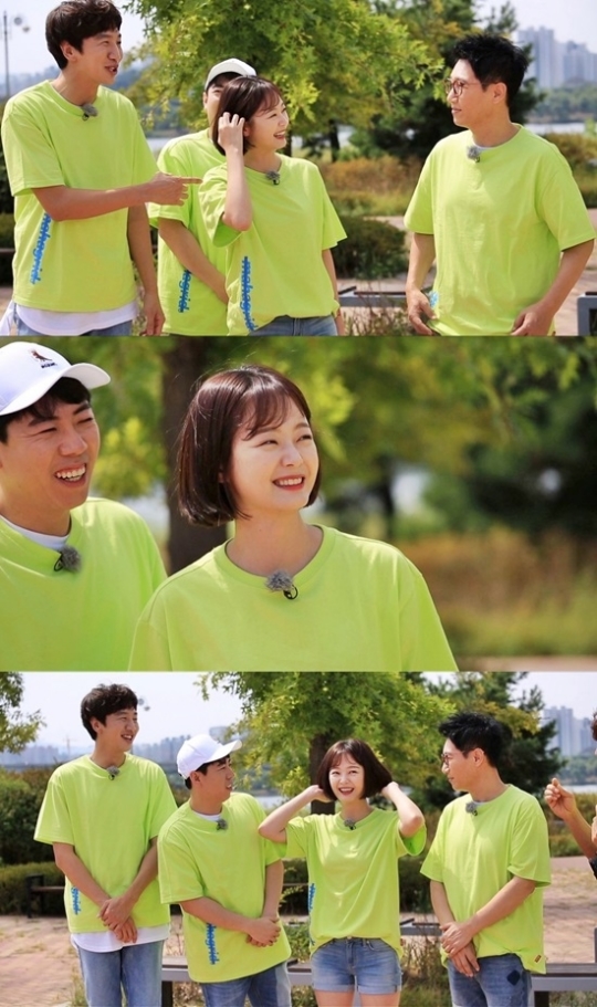 Actor Jeon So-min will unveil his transformation into a Bobbed hair on SBS Running Man, which will be broadcast on the 2nd (Sun).In the past, Jeon So-mins short-haired appearance released on SNS attracted attention by responding to too cute, Bobbed hair is beautiful and certification during the miniforce.On the other hand, the members of Running Man who saw the single-shot of Jeon So-min in the recent recordings laughed by mentioning Actor Kim Byeong-ok of the movie Kindly Kim Jae-se to Choi Yang-rak, a comedian of Single Stone.On the other hand, Running Man, which is broadcasted on this day, will reveal the Truth or Top Model race, which must tell the truth or top model on a strange mission to avoid being out.The members who chose the truth were said to have faced the greatest crisis ever in front of the secret revelation beyond imagination, and the details and shocking victimity can be found on Running Man, which airs at 4:50 pm on the 2nd (tomorrow).