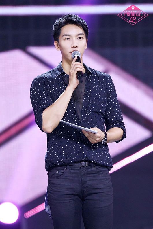 Lee Seung-gi is also.As a senior singer, he has made warm advice for his juniors, as well as a live broadcasting program MC, and has made a beautiful progress of Mnet Produced 48.Lee Seung-gi was the national producer of Mnet Produced 48 following Season 1 Jang Keun-suk and Season 2 BOA.Jang Keun-suk is a sophisticated and witty progression, and if the BOA received a passing score with a gentle and warm advice, Lee Seung-gi was expected to represent the national producers with both virtues.The production team and the national producers were right.Lee Seung-gi has represented 96 Idol Producer on behalf of the National Producers for three months from the first broadcast of Produced 48 on June 15th.Idol Producer from both Korea and Japan, who supported Lee Seung-gi, the presidential election, were able to get a strong support.If trainers such as Bae Yoon-jung, Ownership, Meijiri, Cheetah, Choi Young-joon, and Lee Hong-ki taught Idol Producer with intellectual and hawk-like education, Lee Seung-gi did not spare any warm advice to find the practice sites of prospective junior singers.Thanks to this, Idol Producer were tearful.In the ninth episode, which aired on the 10th of last month, Lee Seung-gi went on a consultation; he asked a question from his young friends: You dont know until the end.I hope you will do your best to the end, and I hope you will do your best to the end. He also said, If you think that the rankings have fallen, you can not see your own strength when you think Did I do wrong?I want you to show your best performance by doing your best.  When you go on stage, it is important to concentrate on the stage rather than the ranking.At that moment, I would like to think, I am the best. In Korean, Jang-kuk,  See the number of inquiries and evils quickly.I do not want to lose my own color. Idol Producer were warmly comforted and blushed to the eye.In the last episode broadcast on the 31st of last month, Idol Producer directed Lee Seung-gi, We always talked warmly to keep our attention and work hard.I gave my strength,  I gave you a word for us,  Lee Seung-gi was our representative, so I was strong, and I will be a right adult like you.Lee Seung-gis elegance was also brilliant in the final stage, which was broadcast live on the day, but the live and clean progress was 100 out of 100.When the nervous Idol Producer took the microphone and went to the place, they received it with a sense of sense and continued to proceed smoothly, and the announcement of the successful candidate who made the hand sweat was also chewy.After leaving the country last October, Lee Seung-gi has been working in a variety of entertainments, dramas, movies, and so many other entertainments, which is possible because of his talent.Currently, he is a keyman in the Hidden Track Number V project from August to September, and is a public relations ambassador for junior musician Martin Smith and 1415.Lee Seung-gi, who plays 200% of his role on any stage or place, has doubled the impression and fun of Produced 48 thanks to his representative of the national producers.Lee Seung-gis next move, which gave birth to Aizwon in the heart, is more anticipated.Mnet Produced 48