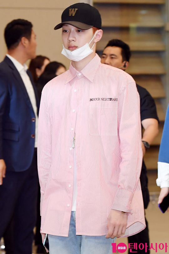 Group Wanna One Liguan Lin is performing Entrance through Incheon International Airport on the afternoon of the 3rd after finishing the World Tour concert in Philippines Manila.
