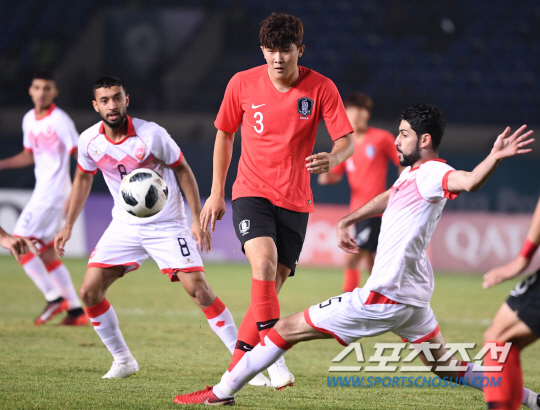 2018 자카르타-팔렘방 아시안게임 남자축구 E조 한국과 바레인의 경기가 15일 오후 인도네시아 반둥시 자락 하루팟 스타디움에서 열렸다. 사진은 한국 김민  반둥(인도네시아)=김경민 기자 kyungmin@sportschosun.com /2018.08.15/