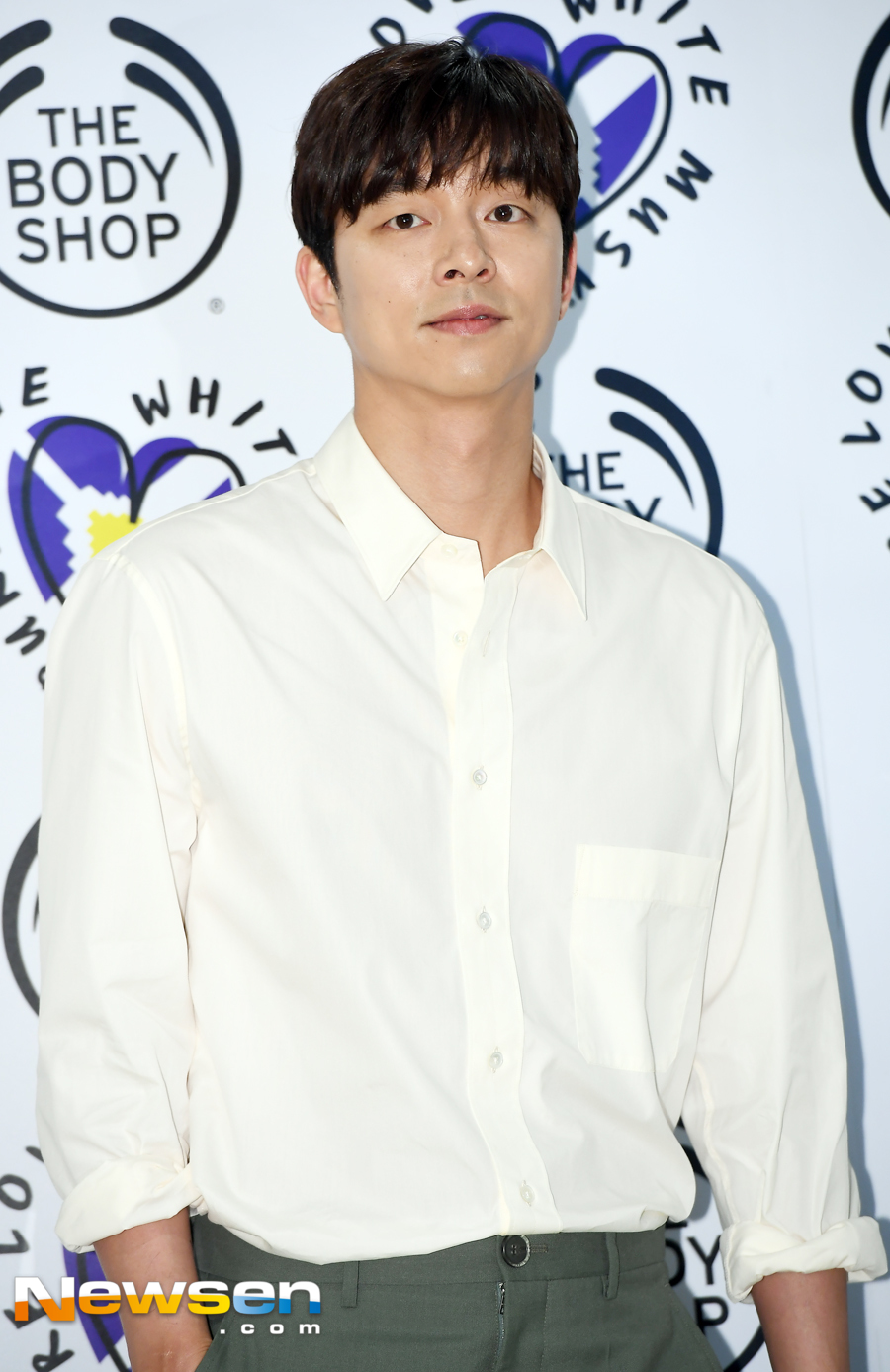 Actor Gong Yoo attended the photo wall event launching the body shop White Musk Steve J & Johnny P Limited Edition held at The Body Shop Hongdae pop-up store in Mapo-gu, Seoul on September 3.On that day, Gong Yoo poses.Jung Yu-jin