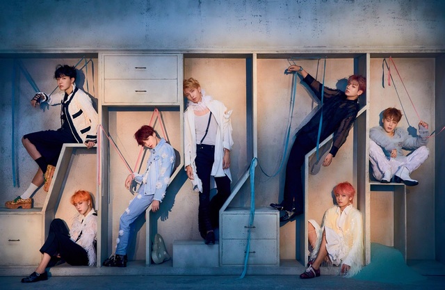 The Home of Pop was the second in the USs prestigious Billboardss main album chart Billboardss 200.Billboardss said on its website news on the 2nd (local time) that BTS has topped the Billboardss 200 chart on the 8th with its Love Yourself series repackaged album Love Yourself Resolution Anser.In particular, the Bulletproof Boys recorded a record of climbing to the top in about three months after winning first place in the Billboardss 200 with their third album Love Yourself in May.BTS continues to march on new recordsAs two albums were released on the Billboardss 200 in a row, BTS continued to march on record.First, the BTS, the only K-pop group that won the Billboardss 200, also held two of Koreas first albums, with Love Yourself Resolution Anser on top.The Billboardss 200 is based on sales in the United States, but it is safe to look at the worlds pop market as the United States is the largest pop market.The album, which was released in a foreign language rather than English, topped the chart in 2006, after the popper group Ildibo in 2006 with songs in Spanish, Italian and French, Ancora was the first in 12 years.However, Ildibo was made up of US and European members, and the production was directed by American producer Simon Cowell.It was close to the fact that the Korean album, which was sung in Korean, was the main axis of Korean producers including Korean members and Bang Si-hyuk, Big Hit Entertainment representative.Love Yourself Resolution Anthology has caused a series of changes, and this album is a repackaged album that adds seven new songs to the existing album.BTS became the first singer to post two non-English-recorded albums in US pop history on the top of the Billboardss 200 in the same year.It is also the 19th musician who ranked two albums in Billboardss history in the first place of Billboardss 200 in a year.In particular, it was only four years since the One Direction in 2014 that two albums were on top in the same year.Kim Young-dae, a music critic, said, I evaluate it as an unprecedented record. It is the first time that I have recorded the first place in the Billboardss 200 as a foreign language album, and it is not a Latin or popper genre but a pop genre.Kim said, There have been a few cases where foreign language albums have been ranked number one in US pop, but the situation is different for BTS.Popper singer Josh Groven said, The main songs such as Yu Reiss Me Up were English, and Il Divo remade the American pop repertoire. There was a singer named Selena, but it is a Mexican American singer and an album from the posthumous memorial heat. Main Stream, solid entry and single chart hot 100 ranking?The number of BTS album sales in the United States alone seems to have established itself firmly in the main stream of the United States.Billboardss 200 ranks popular albums in the United States based on Traditional album sales, Track equivalent albums and TEA, Streeming equivalent albums and SEA, and so on.Love Yourself Resolution Anser, released on the 24th of last month, earned 185,000 points by the 30th.According to Nielsen Music, a record sales research company, 141,000 of them were earned from offline album sales.In particular, the sales score of 50,000 points in the same period increased compared to the previous work, which earned 135,000 points in the first week of the US.185,000 is the third highest score of the year, following Justin Timberlakes Man of the Woods and Ariana Grandes Sweetner.The number of offline sales of 141,000 is also the third highest this year, with Sean Mendes saying he wants to collaborate with Timberlakes Man of the Woods and BTS in second place.As a result, attention is focused on the single chart Hot 100 ranking, another main chart on the Billboardss of Love Your Self title song Idol.The Hot 100, a measure of individual song popularity in the United States, requires more popular popularity: it combines streaming, radio and sales data from all genres.BTS is a measure to confirm more popular popularity beyond the fandom-based mania craze.Among the K pops, Hot 100 is the second highest ranking in the global hit song Gangnam Style in 2012.BTS took 10th place in Hot 100 with Fake Love, the title song of Love Yourself.BTS, which opened the world tour Love Your Self at the Jamsil Olympic Stadium in Seoul on the 25th ~ 26th of last month, is expected to continue its rise on the Billboardss charts ahead of the US tour.The U.S. tour will be held at the Staples Center in Los Angeles on May 5.In particular, the first U.S. stadium stage, the 40,000-seat Citi Field performance, is drawing attention on October 6.City Field is home to the New York Mets in the U.S. Major League Baseball, with Paul McCartney of the century band Beatles, as well as Jay-Z, Beyonce and Lady Gaga performing.All 40,000 seats were sold out in an instant at the booking on the 18th.Stadium tours are tours that take in more than 30,000 people; conditions such as fandom, number of hits, and performance capabilities must be met.Britpop band Cold Play, which performed at the main stadium of Seoul Jamsil Olympic Games last year and caused syndrome, will tour at the stadium.Beyond America to the WorldBTS popularity is literally global. The title song Idol of this album Love Yourselfs Ender was named the top of the iTunes Top Song chart in 66 regions of the world.It also set the K groups highest record on the UK (UK) Official Singles chart, which is linked to Billboardss and the worlds two largest pop charts. Idol ranked 21st on the single charts on the chart.It is the highest record of K-pop group with its own record of 42nd place which was set as Fake Love in May.The British Official Chart said, BTS made history by entering the top 40 for the first time in the K-pop group on the single chart.In this chart, the top ranking of Korean singers in the group and solo is the number one place set by Cyay in 2012 as Gangnam Style.In addition, Idol ranked 9th in Officer Single Download Chart and Officer Single Sales Chart respectively.The music video for Idol has exceeded 100 million views at 5:20 pm on the 29th of last month.It was first released at 6 pm on the 24th of the same month and only 23 hours on the 4th.Big Hit boasted that BTS broke its own record (9th) set as Fake Love in May, and set a record of breaking 100 million views in the shortest time of the Korean group.Idol has accelerated the record set by Fake Love by about four days, with Psy set up as Gentleman in 2013 to exceed 100 million views in the shortest period of K-pop throughout solo singers.The worldwide popularity of BTS can be measured by the scale of the tour, which will be held 33 times in 16 cities, including Seoul performances.In September, he will perform in North America, including Los Angeles, Oakland, Fort Worth, Newark, Chicago, and Hamilton, Canada, and move to Europe in October.He was scheduled to perform in London, the Netherlands, Amsterdam, Berlin, Germany and Paris, France.The venues are especially global: The O2 Arena in London, England, was performed by Timberlake, Prince, Coldplay, Taylor Swift and Ed Sheeran.Metallica, Sting, Muse and Madonna were on stage at the Mercedes-Benz Arena in Berlin, Germany.Japanese performances including Tokyo, Osaka, Nagoya and Fukuoka were scheduled in November and next year, January and February. It is the first dome tour in the country.It is only a year since the dome performance for the first time since its debut at Kyocera Dome in Osaka last October, and if it had previously performed at one dome, it has become popular enough to tour this time.The tour totals 790,000 people, including 90,000 Seoul performances, 220,000 North America, 100,000 Europeans and 380,000 Japanese.The previous world tour, BTS Live Trilogy Episode 3 Wings Tour, attracted 550,000 people in 19 cities around the world, and the performance scale grew in each city.Tickets for BTS concerts are sold out on each continent and country, and the ticket is also on the rise.Tickets for BTS performances in Europe and North America are priced at millions of won in online ticket trading sites and music communication sites.