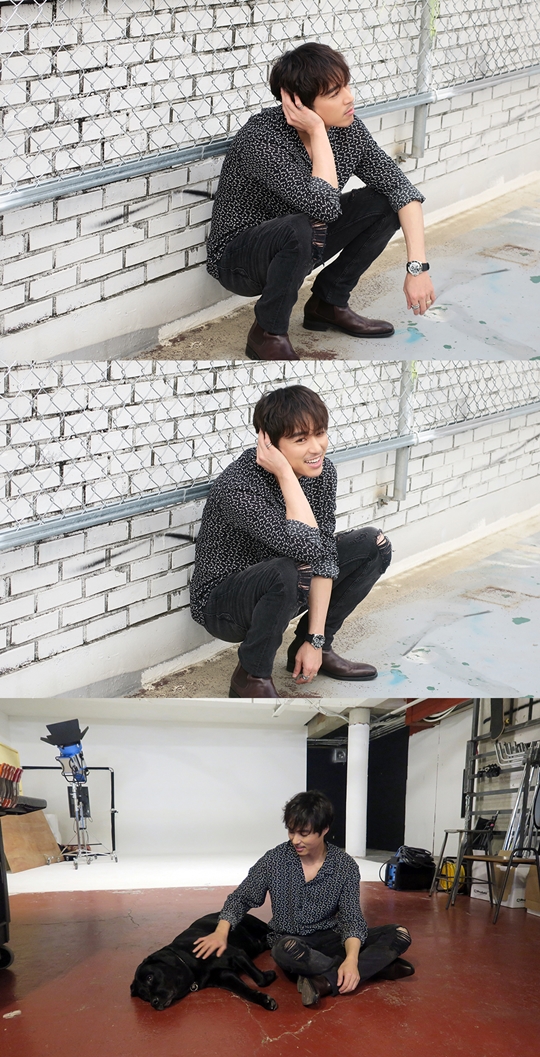 Actor Oh Min-seoks picture behind-the-scenes cut has been released.Oh Min-seoks picture behind-the-scenes cut with a fashion magazine on March 3 is being released and is attracting attention.The public steel contains a variety of images ranging from Oh Min-seoks appearance to playful appearance, which is devoted to filming.First of all, Oh Min-Seok, who is armed with charismatic eyes and masculine beauty, is attracted to Eye-catching.This is also a glimpse of the Professional Oh Min-Seok.Then, a clear smile toward the camera, and the images of petting and loving the puppy in the shooting studio make the viewers smile.In this photo shoot, which was held in hot weather, Oh Min-Seok added warmth to the back door that despite the fact that he was shooting in autumn and winter season costumes, he was able to feel warmth when he was worried about the staff working in hotter places than himself and hand fan or fanning his hand..