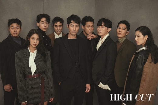 Nine pictures of the movie Ansi City were released together with nine super-luxury actors.Nine actors, including Jo In-sung, Nam Joo-hyuk, Park Sung-woong, Bae Seong-woo, Kim Seolhyun, Jung Eun-chae, Park Byung-eun, Um Tae-gu and Oh Dae-hwan, recently took a photo shoot of the magazine high-cut group.In the pictorial atmosphere, the actors showed their facial expressions that match their roles.Each of them emphasized the fashionable aspect with a suit look that was directed in different styles.From Jo In-sung in trendy wide pants and long coats to Park Sung-woong in an all-black trench coat, Nam Joo-hyuk in a silk shirt and Jung Eun-chae in a leather trench coat, the tough yet elegant attire was outstanding.In the interview after the filming, Jo In-sung said, I had the expectation that it would be a new historical drama.In Korean movies, it is a historical drama about the history of Goguryeo, he said. Ansi City itself is the main stream.Its much more aggressive and bold (Action too) because it doesnt fight in the run-off state, it hits head-on in my place, he explained.Nam Joo-hyuk, who plays the Things in the school, who is confronted with Yang Man-chun, said, Things are actions but characters that draw stories.I tried to save my fear as a young schoolboy, confused Feeling. Park Sung-woong said of playing the Isemin of the day, It was a challenge. In fact, I wanted to try the king once in my acting life.I thought I could make the movie more impressive if I broke up with Yang Man-chun in a really cool way. But I had to make Chinese really ridiculous.Bae Seong-woo, who plays Chu Su-ji, said, I am always good at working with Jo In-sung, who has once again met Jo In-sung after The King.In The King, Jo In-sung betrayed me and was hard, but in this Ansi City we fight together until the end.I have developed into a relationship that recognizes and likes each other. Kim Seolhyun, who plays the role of Baekha, the leader of the Baekha unit, said, In previous works, there were many scenes that were overturned or ran away.This time, I used a lot of weapons and I did a lot of dynamic action that led something. I will be able to see something different from what I have seen so far. Jung Eun-chae, who played the future-seeing new girl Simi, said, I was really less troubled than the actors who dressed in armor, weapons and played.But Shimi is a neutral figure who joins the Tang military and joins the Ansi City people. He is also lonely while shooting. Ansi City is scheduled to open on the 19th.