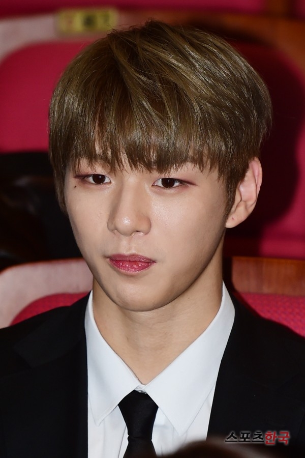 Wanna One Kang Daniel is attending the 2018 National Brand Conference held at the National Assembly Hall in Yeouido-dong, Yeongdeungpo-gu, Seoul on the afternoon of the 5th.The winners of the National brand awards were violinist Jung Kyung Hwa in the arts division, idol group Wanna One in the culture division, and Olympic Skeleton gold medalist Yoon Sung Bin in the sports division.