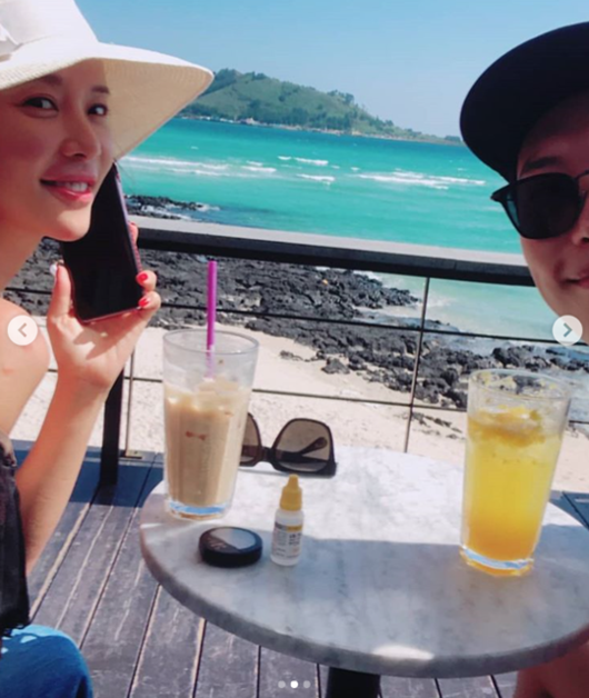 Actor Hwang Jung-eum and Ryu Jun-yeol of Lucky Romance were reunited in two years.On the morning of the 6th, Hwang Jung-eum posted a few photos on his instagram with an article entitled Battle of Okinawa fighting.The photo shows Hwang Jung-eum and Ryu Jun-yeol smiling in a relaxed atmosphere.On the same day, the photo was also released on the official SNS of CJS Entertainment.The photo shows Hwang Jung-eum and Ryu Jun-yeol looking at the camera with a playful expression or enjoying a comfortable time with a resort attire.The two men and women have been breathing as the main characters in MBC drama Lucky Romance, which was aired in 2016.Two years later, Hwang Jung-eum cheers Ryu Jun-yeols new film Battle of Okinawa, showing off his unchanging friendship and creating warmth.Meanwhile, Hwang Jung-eum is resting the drama Hunnamjeongeum, and Ryu Jun-yeol is waiting for the release of the movie Battle of Okinawa.Hwang Jung-eum Instagram.
