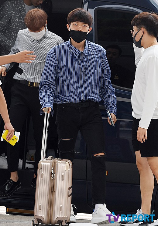 Kim Jae-hwan of the group Wanna One left for Singapore through Incheon International Airport on the afternoon of the 6th to attend the 2018 BOF Super Massage Concert Showcase.Incheon International Airport (Yeongjongdo)