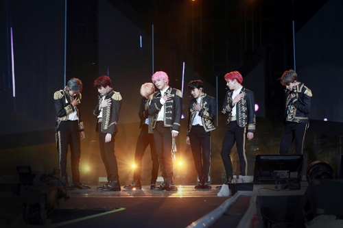 <p>The fans in front of the LA Staples Center, where the performances will be held, put up a tent and reached a crowd of a few nights. Fans who did not ask for a table can not leave the venue to see the members even at slightly remote places.</p><p>In an interview with Billboard, the fans who did, I have been waiting for four days here, my friend was quite a long time, said a cheerful voice.</p><p>Another fan flew to Nicaragua California to see Dark & ​​amp; Wild and said that he planned a few months.</p><p>Whether the stage of the Dark & ​​Wild song is most expected, the fans who asked the reporter question danced burning on the spot and pulled out the cheers of other fans.</p><p>Duff price rose without knowing the ceiling.</p><p>CNBC quoted the ticket city of the US online advance sale site on 5th (local time) and fans who live in Massachusetts purchased a Dark & ​​amp; Wild Chicago performance ticket for 3,849 dollars and 38 cents I covered.</p><p>On the Duff Market Dark & ​​Wild Concert tickets sold for an average of $ 823 per sheet, which is about twice as high as the ticket for the US Superstar, Taylor Swift 2018 My Reputation Tour.</p><p>CNBC says, Taylor Swift is more famous than Dark & ​​amp; Wild and not like that, Swift opens Concert in far more cities, wider venues Dark & ​​amp; Wild has few performances, the venue It is small in scale and should be interpreted from the demand-supply side. </p><p>In fact there are many requests to increase the number of performances between Dark & ​​Wild Fan Club Army (ARMY) in fact.</p><p>The LA performance is expensive, which is almost $ 300 a ticket, but sold out in 10 minutes online. On the coming October 6, the Concert table in the field of New York City in the USA is sold out at the same time as the beginning of advance sales of 40,000 tables. Citifield is the top stage star such as Paul McCartney, Jazz, Beyonce and Lady Gaga at the Major League Baseballs New York Mets home stadium in the United States.</p><p>In this way, the world tour of Dark & ​​amp; Wild has been drawing attention in the social phenomenon level in the United States, and the competition of the negotiation of broadcasting in the United States has intensified. However, Dark & ​​amp; Wild decided to push forward to the performance rather than an interview with LAs staying media.</p><p>James Corden, actor and producer of CBS broadcasting, said on his Twitter account that Dark & ​​amp; Wild will appear at our show and call Serendipity on the 29th of last month (local time) Can I call it wax and  Carpool Karaoke (program inside corner name) ? I wrote.</p><p>But on the same day, the artist reporter George Pena Fuck of the ABC 7 broadcast on the same day said, It is a pity to announce this news, but today I learned that Dark & ​​amp; Wild decided to refuse all the interview requests during LA I tweeted. Penafack wrote that Dark & ​​amp; Wild wanted to concentrate on those shows, not doing anything but Concert, but I will cover Concert with eagerness for you.</p><p>Dark & ​​amp; Wild will perform a total of 33 performances in 5 to 6 days, 8 to 9 days, 16 cities around the world including the LA Staples Center. On 11th, we will meet American fans at LA with the invitation of the Grammy Museum and progress A conversation with BTS Dark & ​​amp; Wild Dialogue.</p><p>LA staples center refused all local interviews due to the concentration of fan long snake column performances</p>