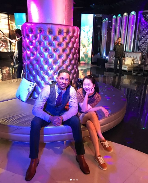 Actor Go Ah-ra has released a picture of the US Travel.Go Ah-ra posted a picture on her instagram on September 10 with an article entitled Madame Tussaud Hollywood Las Vegas.The photo shows Go Ah-ra taking pictures with Leonardo DiCaprio and Will Smith Wax, and Waxs appearance, which resembles the actual actors, attracts attention.The beauty of Go Ah-ra, which is much smaller in face size than Wax, also stands out.The fans who responded to the photos responded such as It is really beautiful, It looks more like a doll than a wax doll, It is fun to travel and come back.delay stock