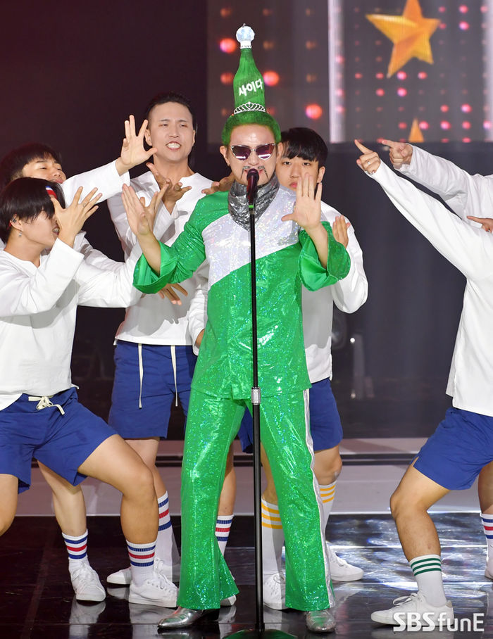 NORAZO Jovin, is overhead today Singer NORAZO Jobin is showing a wonderful stage at SBS MTV The Show held at SBS Prism Tower in Sangam-dong, Mapo-gu, Seoul on the afternoon of the 11th.On this day, SBS MTV The Show appeared in Nam Woo Hyun, OH MY GIRL, Impact, NORAZO, The Boys, Girl of the Month, Kim Yong Kook, Nature, Park Girl, Sound, Shasha, Rossi, New Kid, and DiCrunch.The Show, where the best K-POP stars stage, will be broadcast on SBS MTV and channel at 6:30 pm.