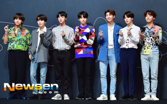 Group BTS (RM, Jean, Sugar, Jay Hop, Jimin, Buy, and the Political Power) has successfully completed the pre-recording of the United States of Americas popular audition program Americas Got Talent.According to an official on September 12 (hereinafter referred to as Korea Time), BTS participated in the rehearsal and recording of Americas Got Talent held on the morning of the day.BTS received a warm response from the audience by presenting the new repackaged album LOVE YOURSELF Answer (Love Yourself Resolution Anser) title song IDOL, which was released on August 24th in a set reminiscent of Hanok.BTS is dressed in a monochrome suit and climbed to the stage and played Love Live! Performance.Like the Idol stage of domestic music broadcasts, which have been introduced in the past, the stage has focused attention on the dancers with many dancers.After finishing the stage, it was reported that they bowed to the cheers pouring toward them or responded with a wave of hands.Americas Got Talent is an open audition broadcast by United States of America NBC.Since the start of season 1 in 2006, it has been popular among viewers every season. Season 13 is also on the air this year.BTS appearance was made as he was staying at the United States of America, the world tour Love Yourself (BTS WORLD TOUR LOVE YOURSELF).BTS is in the midst of North American performances starting with the first performance of the Los Angeles Staples Center on May 5.The United States of America will continue its tour at the Oracle Arena in Oakland on the 13th.Except for Americas Got Talent and Grammy Museum events, there is no official broadcast schedule, so the only IdolLove Live! you can see through United States of America broadcast!Expectations for the performance stage have increased.The fact that Americas Got Talent invited BTS as a celebratory performer of the semi-final broadcast from last week to this week is a way to realize the local status of BTS.The production team has added anticipation by posting a countdown teaser that predicts the appearance of BTS on official Twitter Inc. every day after the news of BTS appearance through official Twitter Inc. on the 6th.Tyra Banks, a famous model and broadcaster in charge of the broadcast, also attracted attention by saying, My superstar BTS will perform at Americas Got Talent next Wednesday night.BTSs Americas Got Talent stage will be broadcast on NBC channel on the morning of the 13th.hwang hye-jin