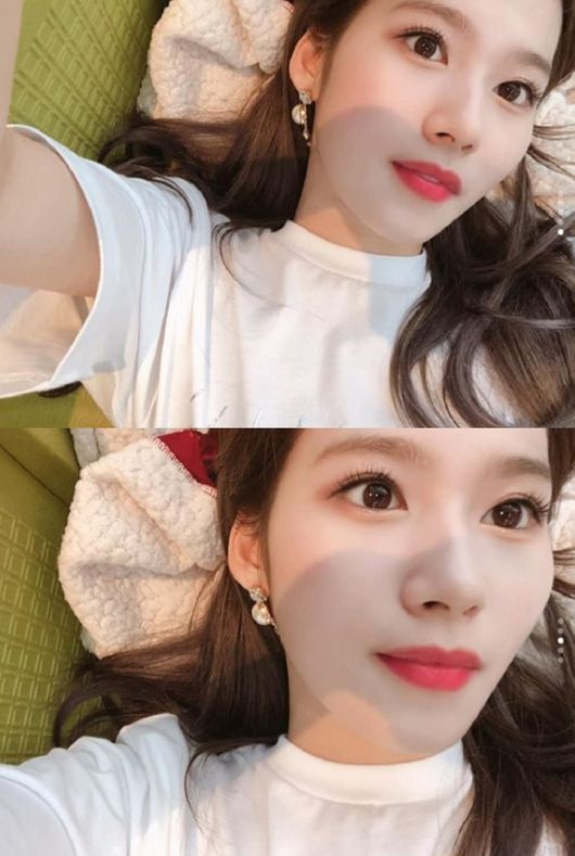 TWICE member Sana has recently told fans about her doll-like beauty.On the 12th, today, a member of the girl group TWICE Japanese, Sana, posted a picture with a personal Instagram account saying, I did not know it, but I did not upload the picture.In the open photo, Sana is staring at the camera in a relaxed posture as if lying somewhere, and even though she has released her super-close selfie, she has shown her humiliating beauty and caught the attention of fans.Meanwhile, TWICE ranked third in the girl group brand reputation analysis in September 2018.In addition, the first place was children, the second was red velvet, the fourth was black pink, and the fifth was Mamamu.Sana Instagram Capture Capture