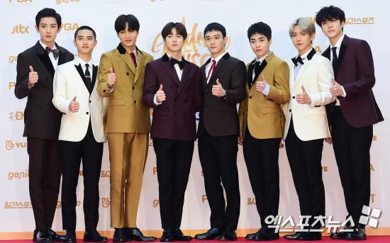 <p>Affiliate official SM entertainment side official said on February 12 EXO is shooting todays music video.We are preparing comeback now, we will release it on schedule as soon as possible, the official position was revealed .</p><p>This EXO became a complete comeback after a long absence since the winter special album Universe announced last December.</p><p>EXO is currently undergoing personal activities. Guardian is appearing in the musical Laughing Man, and Dogyoung is meeting a CRT through movie tvN s hundred days god who finished the preliminary production. We also have a movie Swing Kids promotion. In addition, Sefun has been active in the action mobile movie Tocco Rewind and recently made a production presentation.</p><p>Besides this, all other members are busy working with collaborative sound sources, work of photo books, overseas performances, and so on.</p>
