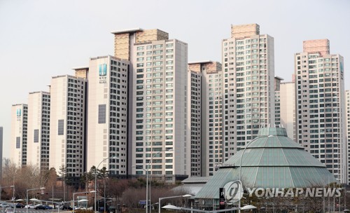 서울 '상위 20% 고가주택' 매매가 상승률 9년래 최고 서울 서초구 반포동 '래미안퍼스티지' 모습. [연합뉴스 자료사진]