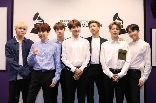 Seoul:) BTS was nominated for a major category at the 46th American Airlines Music Awards (AMAs).AMAs said on Wednesday that BTS had named the Favorite Social Artist category along with Cardi Bee, Ariana Grande, Demi Lovato and Sean Sam Mendes.Photo A visit to the Grammy Museum, BTS. September 13, 2018.