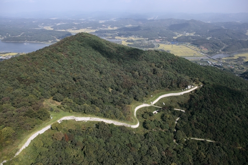 충남 예산 봉수산 임존성 전경 [예산군 제공=연합뉴스]