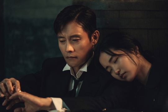 TVN weekend drama Mr. Shen Lee Byung-hun and Kim Tae-ri predicted a sad and sad fate with a pathetic shoulder pillow two-shot.In the 22nd episode of Mr. Sean Shine broadcast on September 16, Kim Tae-ri is released sleeping comfortably with a shoulder pillow leaning on Lee Byung-huns shoulder.In the play, Eugene and Ae-shin sit side by side and sleep.While she is resting her head against Eugenes shoulder and closing her eyes, Eugene holds her gaze for a long time and then touches her finger ring.While the two people who put the pledge ring on each others fingers double their sadness just by being together, they are focusing attention on what will happen to the sad and sad fate of the two.Lee Byung-hun and Kim Tae-ri have relaxed the tension by talking comfortably and laughing while preparing to shoot the scene.While chatting in an intimate atmosphere, the two continued their research on acting by sharing serious opinions about scenes and characters.As soon as the cue sign fell, the two focused on the sentiment line and immersed themselves in the characters of Eugene and Aesin without even delaying.Prior to the difficult emotional digestion, we were able to breathe together and achieve the perfect sum, and the praise of the field was poured into the two people who completed the best scenes.To save the more dangerous Joseon, the scene is soaked with Eugene and Ae-shins heart-wrenching wryness that they eventually ran together, the production company said. Please wait for Eugene and Ae-shin to be able to share their future with each other in a calm moment.hwang hye-jin