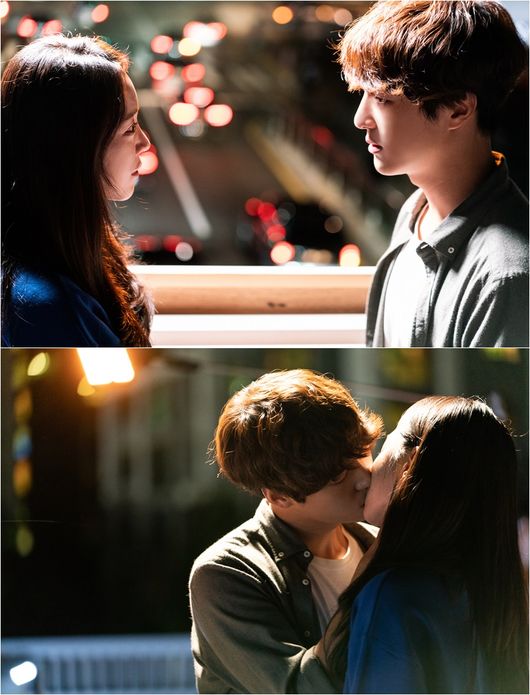 <p>Shin Hye - sun - Yash Se - jong s tricky kiss is caught and stops breathing to the viewer, which is supposed to end this week.</p><p>Second half of the weekday drama Supreme box office work SBS Thirty and seventeen (Screenwriter Cho Seong-hi / Director Joswon / Production Book Factory) (hereinafter 30) side broadcasted 29 - 30 times A consolular couple drifting a darker romance aura ahead of time, publicize the steel of Shin Hye-sun (Right Frost Station) - Yang Se-jong (ball Uzin minutes) and gather attention.</p><p>Shin Hye - sun - Yang Se - jong in the released steel concentrates his attention by standing face to face on a pedestrian bridge that became a symbolic place for the two in the play. Especially to keep a close eye on the fairly subtle eyes of Shin Hye - sun - Yang Se - jong who can feel deeper love with each other. In addition to this, Shin Hye - sun - Yang Se - jong s two - mouth match is caught and adds a crush. Three-stage kiss published earlier - Good night Two kisses matured than a forever kiss are inducing mind-blowing for the viewers.</p><p>In the past broadcast Uzin froze thoroughly with his sense of self-awareness 13 years ago realized that he was a girl who was unrequited love. However, although the boy who was usually unrequited love the eyes 13 years ago was also Uzin, it appeared, 13 years ago, raised the expectation for the start of a fresh frost-Udines romance led destiny . Among them, two painful and romantic kisses that inform them of the start of Hanamichi were made public, and the future consciousness of the consol couples frost - Uzin further increased [Photo] this factory</p><p>This factory</p>