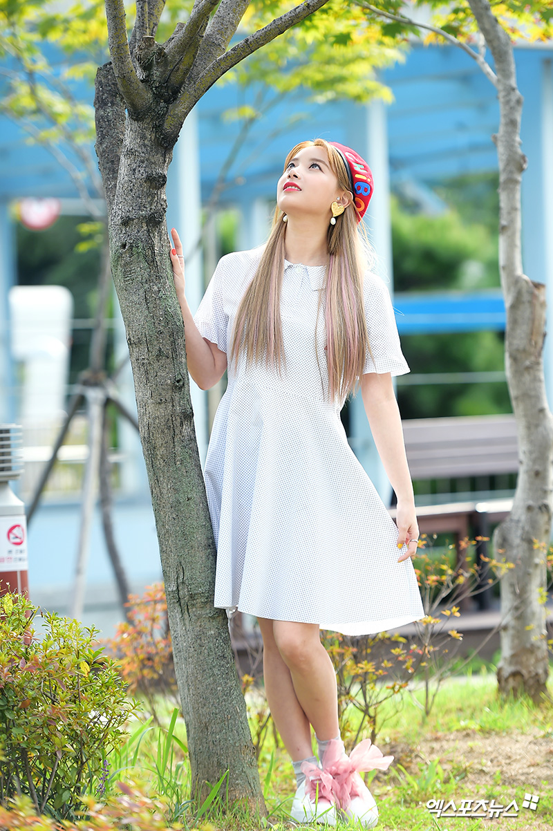 On the afternoon of the 13th, Unity Lee Hyunjoo poses before an interview with Blue Square in Hannam-dong, Seoul.