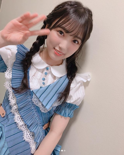 Nako Yabuki, a member of the group Aizone, is actively working between Korea and Japan.Nako Yabuki posted a photo on his Instagram   account on September 18 with an article entitled  (Sentimental Train released tomorrow).The photo shows Nako Yabuki with both head heads. Nako Yabuki added cute charm with V pose.Nako Yabukis small face size and large, clear eyes catch the eye.Fans who responded to the photos responded such as The most beautiful Nako in the world, I am busy and I have to take care of my health!, I am so beautiful to laugh at me.delay stock