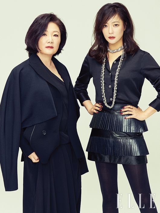 Actors Kim Hae-sook and Kim Hee-sun, who appear in the same drama, took a photo shoot together; this is the first time the two have been pictured.On the 19th, fashion magazine Elle released Kim Hae-sook and Kim Hee-suns picture.In a recent photo shoot, the two of them said that they cheered each other and gave generous praise when they shot their individual cuts. Thanks to the two actors, the filming scene was bright and cheerful.In an interview after the filming, Kim Hae-sook said, I am continuing my life in love with acting.When I love love men and women, I feel strong when I meet new characters as if I do not know if it is difficult, he said.Please expect Kim Hee-sun and Warmans (woman + romance), he added.Asked if she had a lot of troubles about her next work after the success of Dignified She, Kim Hee-sun said, I like movies that are not everyday.Nine Room is new in genre, so if you start to see it once, you will not be able to break up. Jang Hwa-sa (Kim Hae-sook), the longest unsolved death row inmate, and Eulji Haei (Kim Hee-sun), an unsolicited lawyer with a 100% winning percentage.The drama TVN Saturday drama Nine Room, which depicts the changes of the bodies of two women who have lived too different lives, will be broadcasted at 9 pm on October 6.elle offer