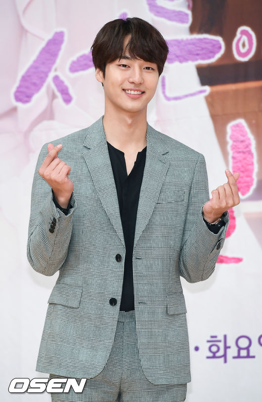 Actor Yang Se-jong successfully completed Thirty but Seventeen, overcoming the fur allergy.It lets you know how great the passion of Yang Se-jong for acting was.Yang Se-jong played the role of Gong Woo-jin in the SBS drama Thirty but Seventeen, which ended on the 18th, and showed a straight love for Shin Hye-sun, who was his first love 13 years ago.There are many reasons for the popularity of Thirty but Seventeen, which kept the first place in the monthly drama with the achievement of exceeding 10% of the audience rating, but it is an evaluation that Yang Se-jongs hot performance was outstanding among them.Yang Se-jong was a trauma caused by an accident of injustice 13 years ago, and he was well received by delicately acting as a blocked man who was not interested in the world and was not interested in others.The process of meeting Surrey and opening the door of the mind and knowing the truth is also dominated by the reaction that it has digested with a wide range of amplitudes.The co-work with the cast actors was also good.Shin Hye-sun of Surrey, as well as all actors such as Ahn Hyo-seop, Jung Yoo-jin, and Ye Ji-won, and a co-work like Perfect Match, have played a role of raising dramatic fun.From deep sensibility to comic and cute appearance, Yang Se-jong, which showed various charms, was a success that was possible.One of them is the Baro puppy Deokgu, who used to take care of and take care of Deokgu as well as the world-blocking Gong Woo-jin.But for Yang Se-jong, co-work with Deokgu was not easy, because there is a baro fur allergy.Yang Se-jong, who had a scene of hugging and petting Deokgu, was the back door of shooting while taking medicine.An official recently said, Yang Se-jong has hair allergy.However, Deokgu plays a very important role in Thirty but Seventeen, so Yang Se-jong is inevitably taking medicine and I know that he is on the shoot. This summer, when Yang Se-jong boasted the best heat in history, it is interpreted that the reason why he had to wear long arm clothes was because of fur allergy.Thats the moment when Yang Se-jongs acting passion shines.Yang Se-jong, who has been awarded the monster newcomer as a mini-series male protagonist in his debut year, is also good at acting, but he is also praised for his excellent posture at the shooting scene.For this reason, Thirty but Seventeen is Yang Se-jong, who was ranked first in love call at the time of casting.As rewarding the beliefs of such production crews and viewers, Yang Se-jong succeeded in this drama and solidified the title of Actor to believe.How much more will Yang Se-jong grow in the future? I am already looking forward to his next film.DB, Thirty but seventeen.
