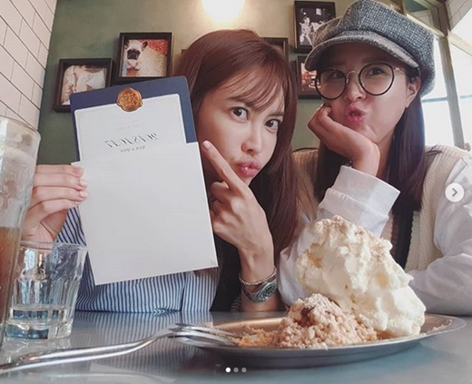 Shin Ji has released a wedding invitation for Yangmira.Shin Ji wrote on his Instagram on the 21st, Thanks to my stubbornness to meet and receive the wedding invitation, # Shin Ji # Yangmira # Incheon Family # First of all my sister.Alongside this, he released photos of him with Yangmira, who poses with his wedding invitation.On the other hand, Yangmira will post a private Wedding ceremony on October 17th with her boyfriend, a businessman who is 2 years old, and her Seoul home.
