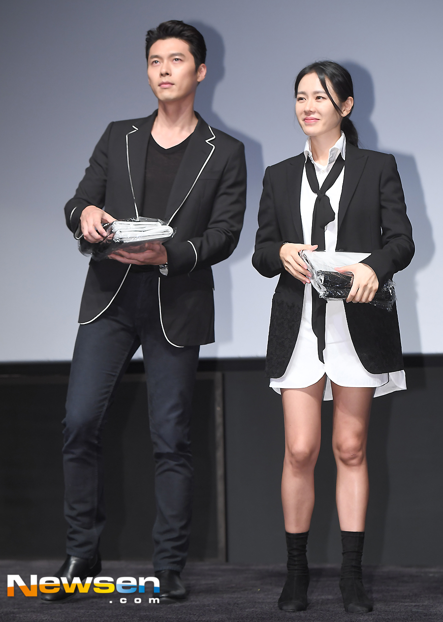 The movie Movie - The Negotiation (directed by Lee Jong-seok) was held at Lotte Cinema World Tower in Songpa-gu, Seoul on the afternoon of September 22.On this day, Hyon Bin Son Ye-jin attended.Movie - The Negotation, starring Son Ye-jin, Hyon Bin, Kim Sang-ho, Jang Young-nam, and Jang Kwang, is a crime entertainment film in which the worst hostage drama ever occurred in Thailand and the crisis Movie - The Negotation starts the movie - The Negotation of the lifetime It opened on September 19 and is on show.Jung Yoo-jin