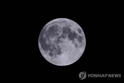 보름달 이미지