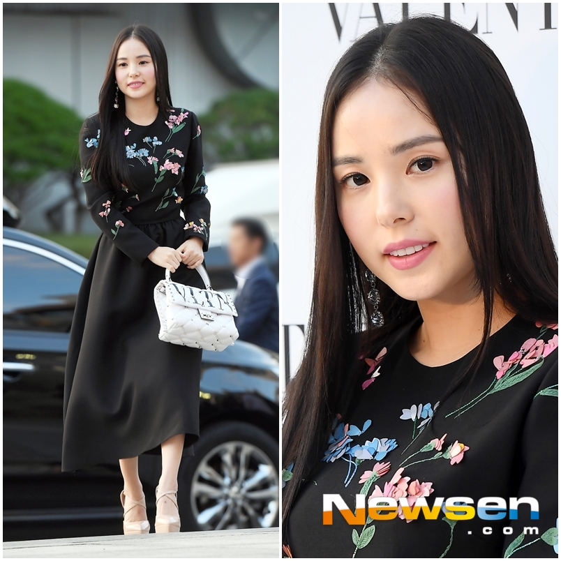 Valentino SpA Photo Call Event was held on September 28 at EAST Plaza, Galleria Luxury Hall, Gangnam-gu, Seoul.Min Hyo-rin attended the day.Jung Yoo-jin