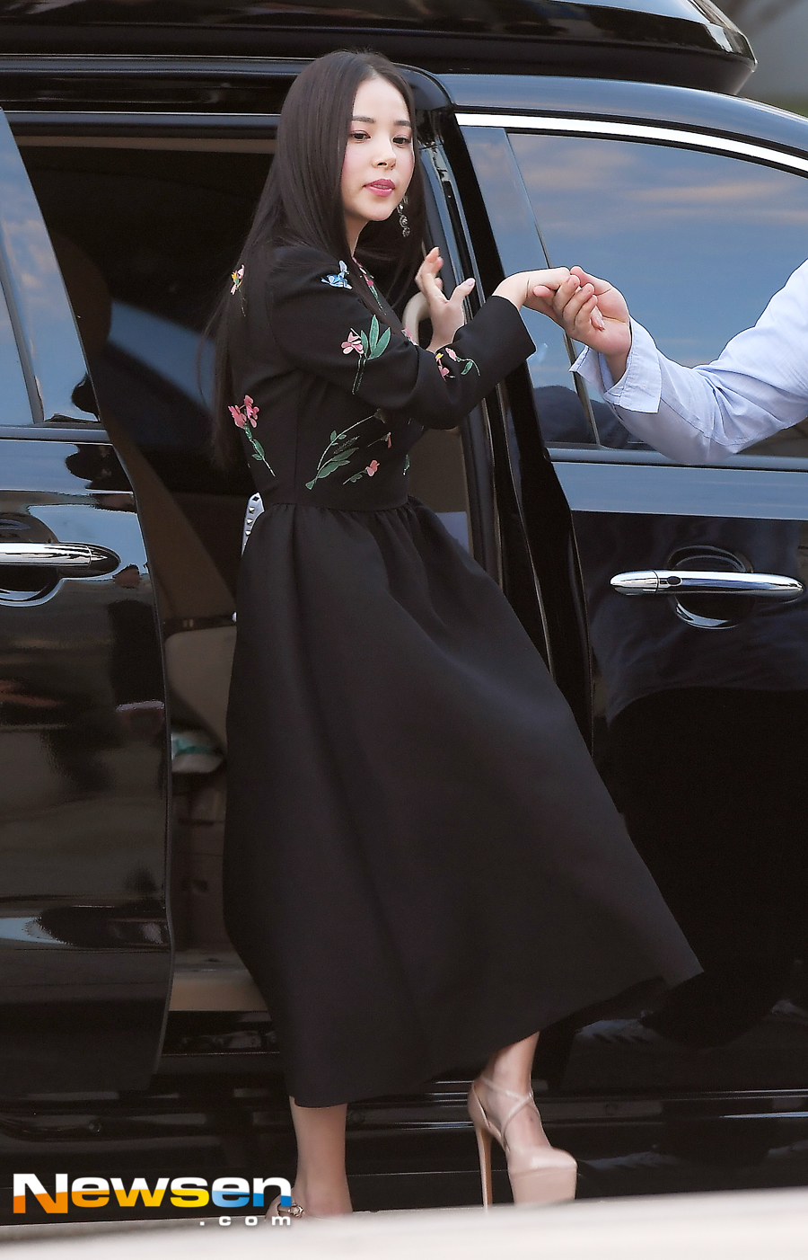 Sun Min Hyo-rin What was your first official appearance after marriage? Valentino SpA Photo Call Event was held on September 28 at EAST Plaza, Galleria Luxury Hall, Gangnam-gu, Seoul.Min Hyo-rin attended the day.Jung Yoo-jin