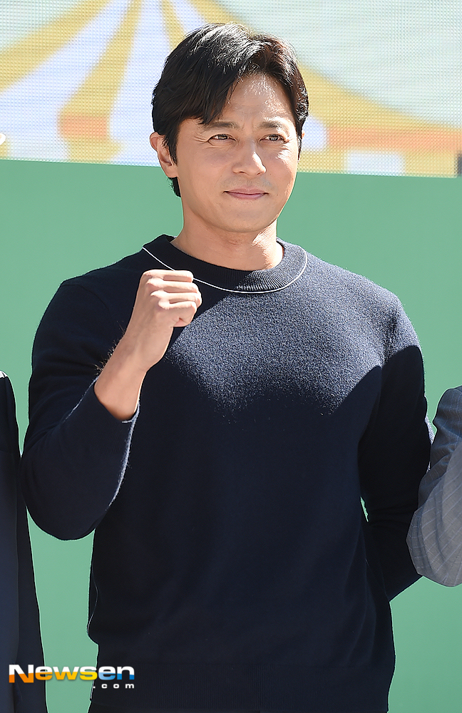 The 5th Handon Day Event was held on September 29th at the special stage of Seoul Land in Gwacheon, Gyeonggi Province.Jang Dong attended the meeting.You Yong-ju