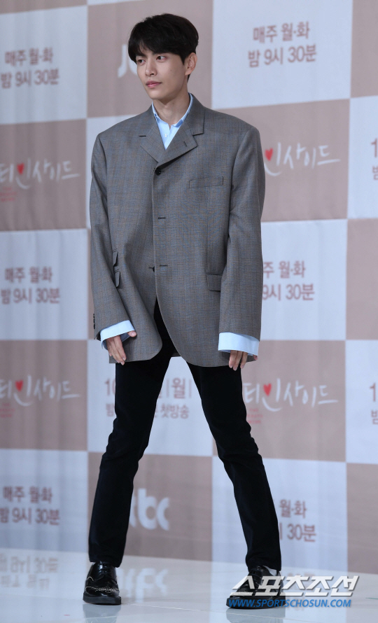 패션의리더 이미지