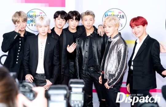 BTS will appear on a British talk show.BTS will appear on the BBC talk show The Graham Norton Show at 10:35 p.m. on the 12th, the foreign media ComicBook.com reported on the 1st.The Graham Norton Show is a popular BBC show, which has been in season 24 this year since 2007.BTS will be on a talk show with actors Whoopi Goldberg, Rosamond Pike and Jamie Dornan.ComicBook.com said, We are expected to show the new news Idol live, and this broadcast will attract more British fans.Meanwhile, BTS is currently on a world tour Love Yourself tour, opening its first tour of Europe at the Oto Arena in London, England, from 9th to 10th.