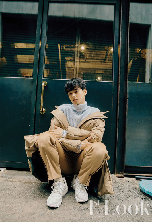 The drama My ID is a picture of Cha Eun-woo, who is busy with his daily life after the end of Gangnam District Beauty.The filming was based on the concept of Dating with Face Genius Cha Eun-woo, which was held at a cafe in the traditional market alley of Euljiro, which is emerging as a new hotspot for young people.Cha Eun-woo showed the spirit of a boyfriend look he wanted to follow.On weekdays, he attracted attention with his natural appearance, such as directing the scene of holding feminization by walking through the alleys and cafes of the defense market.The filming scene was filled with the elasticity of the staff every time I pressed the shutter on the appearance of Cha Eun-woo, who transformed into a perfect boyfriend.It is so perfect face that it is perfect without help in hair makeup, said female staff.He was ashamed of the favorable reviews on the set, but he responded with a perfect pose, as he had a busy schedule without any break until the day before shooting.I feel different because I shoot in a unique space, and I think there is a power to give space, he said.Cha Eun-woo is approaching fans with various appearances through new drama and group Astro activities after the drama My ID is Gangnam District Beauty.The entire picture of Cha Eun-woo, a face genius that can be collected by a boyfriend, can be found through First Look 164, which is published on October 4th.first look offer