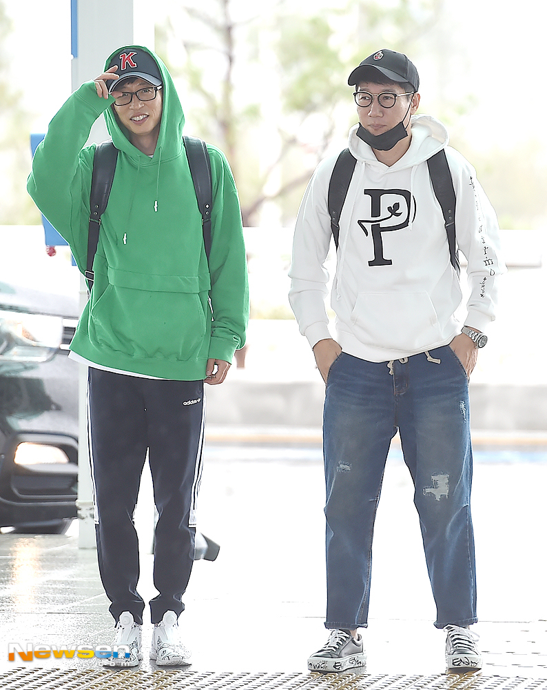 Yoo Jae-Suk and Ji Suk-jin are participating in SBS Running Man overseas event schedule and are departing to Taiwan through Incheon International Airport on October 6th.Yoo Jae-Suk and Ji Suk-jin are heading for Departure Golden Gate Bridge.useful stock
