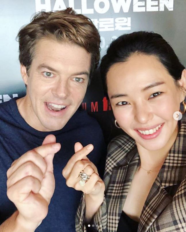 Actor Lee Ha-nui has released a photo taken with Jason Bloom, CEO of Hollywoods famous production company Bloom House.Lee Ha-nui wrote on his Instagram account on October 8, Jason Bloom, whom I met at the Busan International Film Festival.I am expecting to release the movie Halloween at the end of October. The photos included images of Lee Ha-nui and Jason Bloom posing for finger hearts: I think you two look like a silver star, Ratio Hit the jackpot!, Warnabe role model and so on.kim ji-yeon